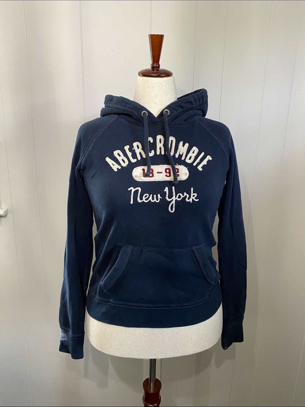 Abercrombie & Fitch y2k Navy Logo Embroidered Hooded Sweatshirt